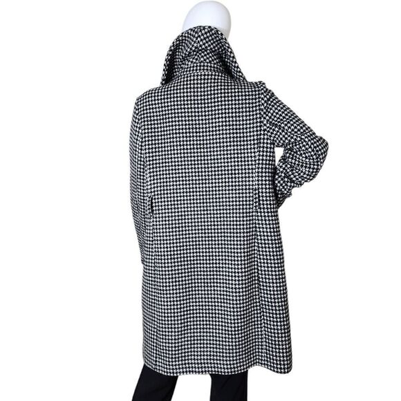 Ann Taylor  - Picture 6 of 15